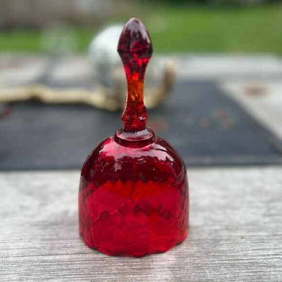 Fenton Undecorated Ruby Red Glass Bell w/ Diamond Design vintage rare - Picture 2 of 3